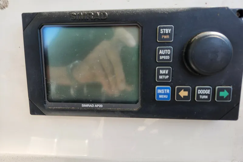 Slide: The Image of Albemarle 320 Express Fisherman 2004 - 4