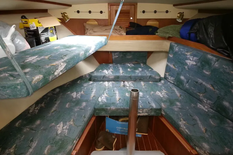Slide: The Image of Albemarle 320 Express Fisherman 2004 - 7