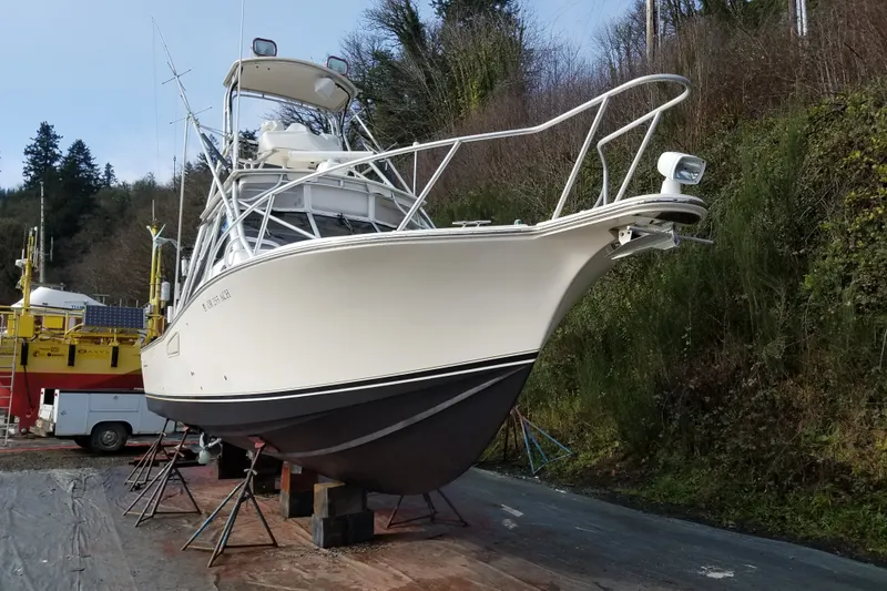 Slide: The Image of Albemarle 320 Express Fisherman 2004 - 39
