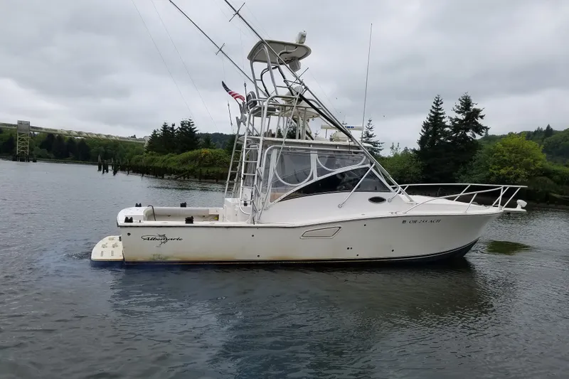 Slide: The Image of Albemarle 320 Express Fisherman 2004 - 34