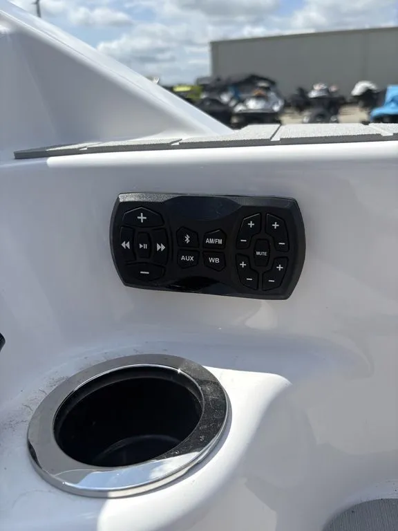 Slide: The Image of Yamaha AR250 2026 - 22