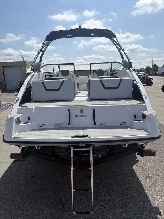 Slide: The Image of Yamaha AR250 2026 - 17
