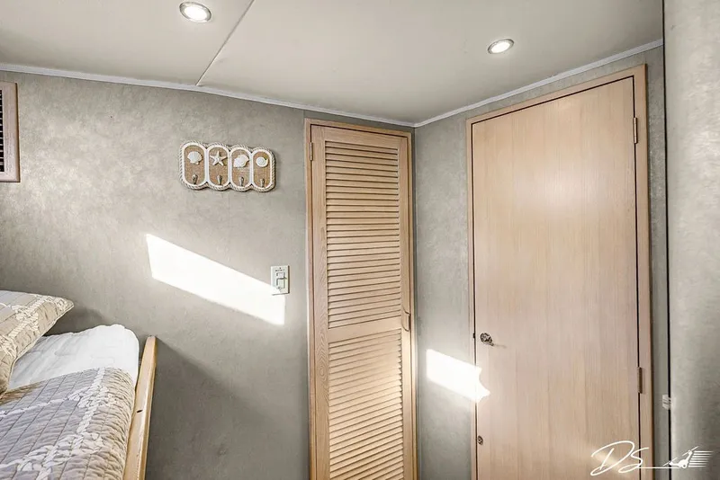 Slide: The Image of Tollycraft 57 Pilothouse Motor Yacht 1993 - 20