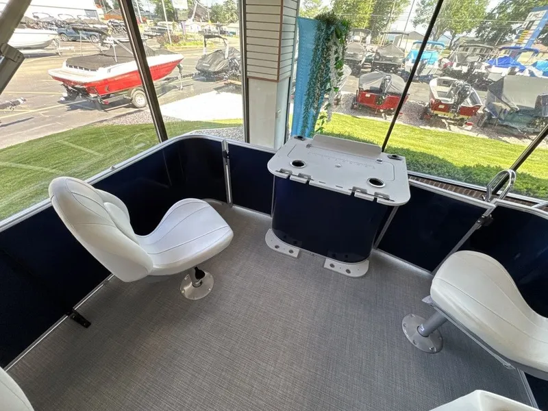 Slide: The Image of Sylvan MIRAGE 8520 PARTY FISH 2026 - 40