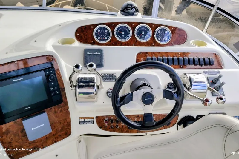 Slide: The Image of Meridian 381 Sedan 2004 - 21