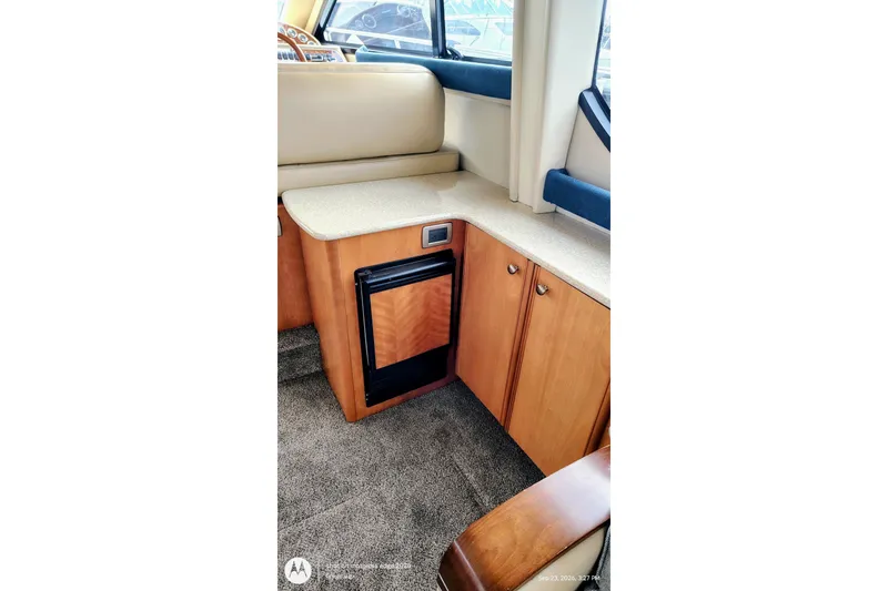 Slide: The Image of Meridian 381 Sedan 2004 - 14