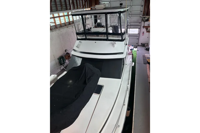 Slide: The Image of Chris-Craft 336 Commander 1988 - 2