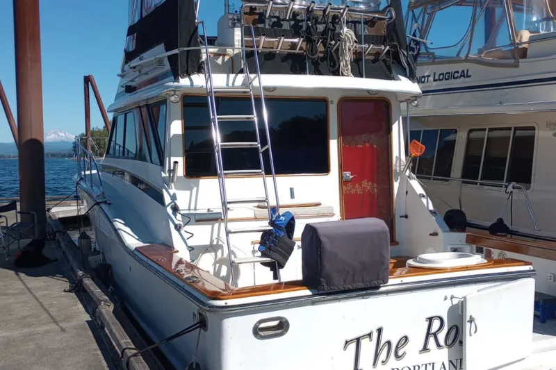 Slide: The Image of Chris-Craft 336 Commander 1988 - 21