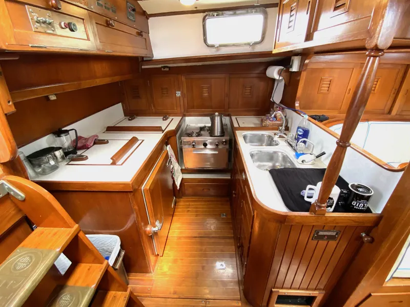 Slide: The Image of Herreshoff Caribbean 50 Ketch 1977 - 4