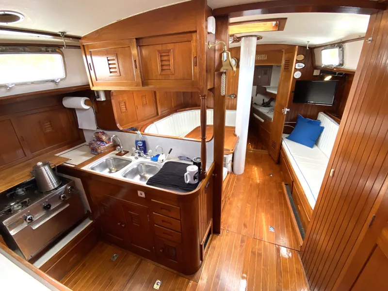 Slide: The Image of Herreshoff Caribbean 50 Ketch 1977 - 3