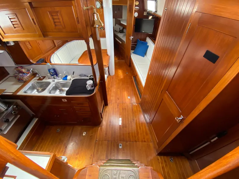 Slide: The Image of Herreshoff Caribbean 50 Ketch 1977 - 12