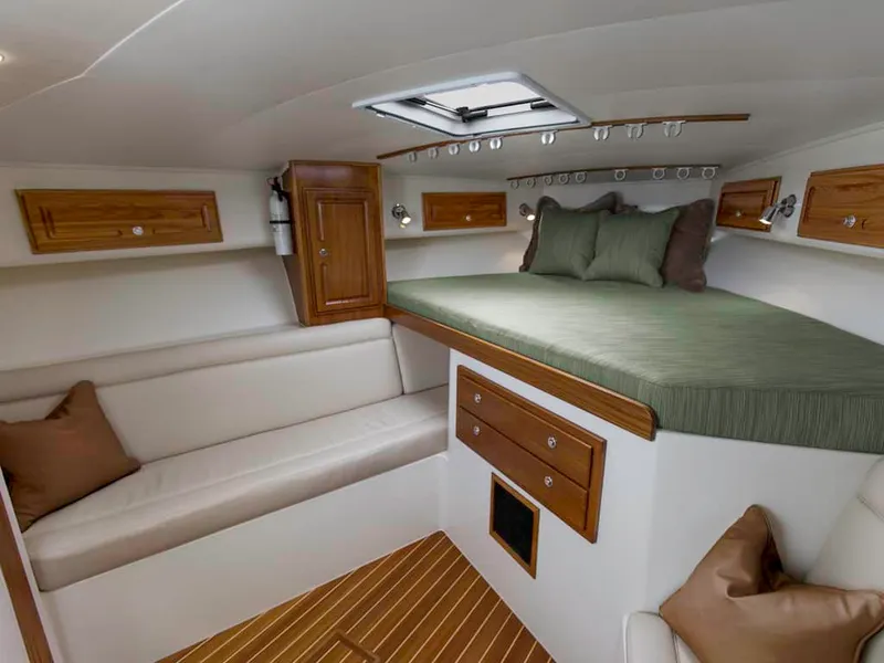 Slide: The Image of Albemarle 32 Express 2023 - 9