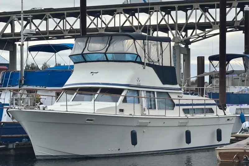 Slide: The Image of Tollycraft 40 Tri-Cabin Motor Yacht 1979 - 11