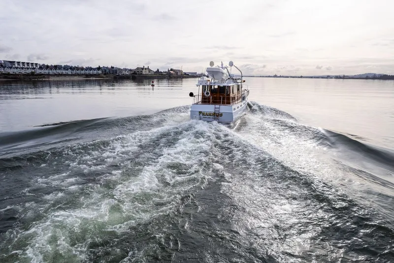 Slide: The Image of De 64 Motoryacht 1965 - 92
