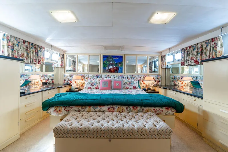 Slide: The Image of De 64 Motoryacht 1965 - 52