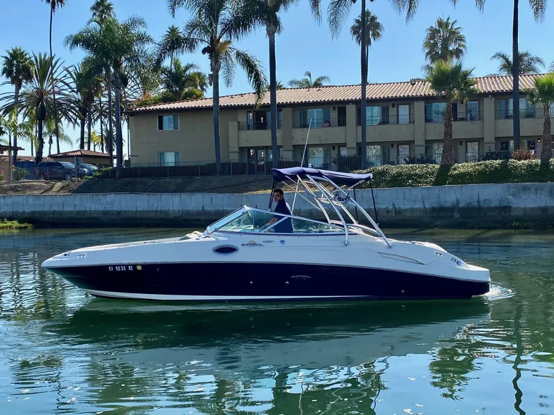 The Image of Sea Ray 270 Sundeck 2006 - undefined