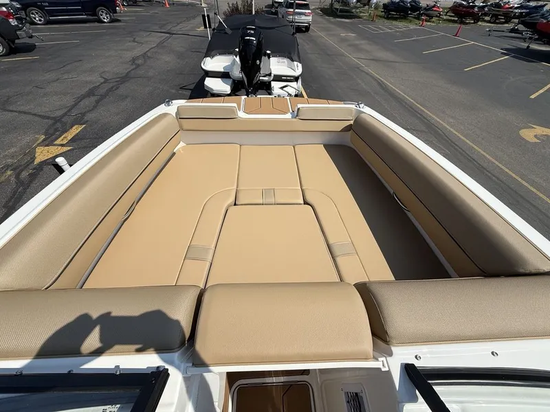 Slide: The Image of Bayliner D20i 2025 - 5