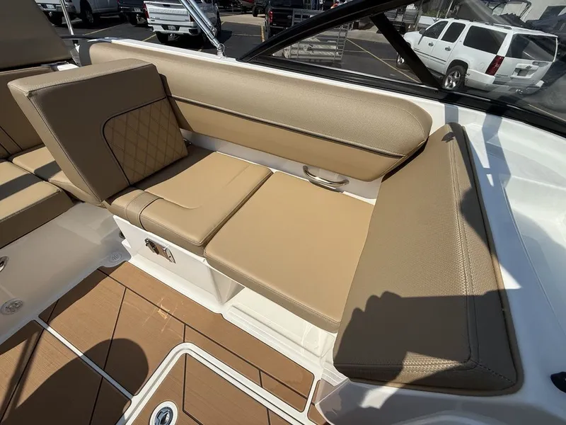 Slide: The Image of Bayliner D20i 2025 - 7