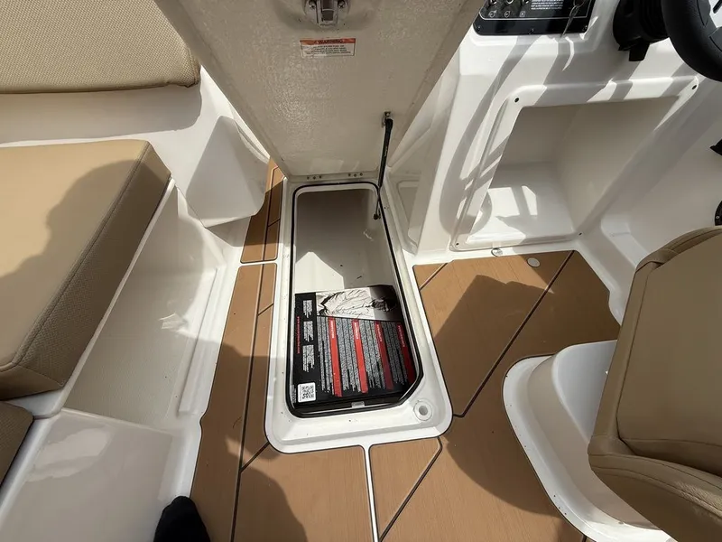 The Image of Bayliner D20i 2025 - 0