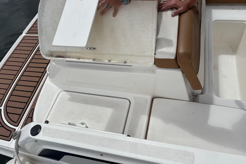 Slide: The Image of Bayliner VR6 Bowrider I/O 2021 - 2