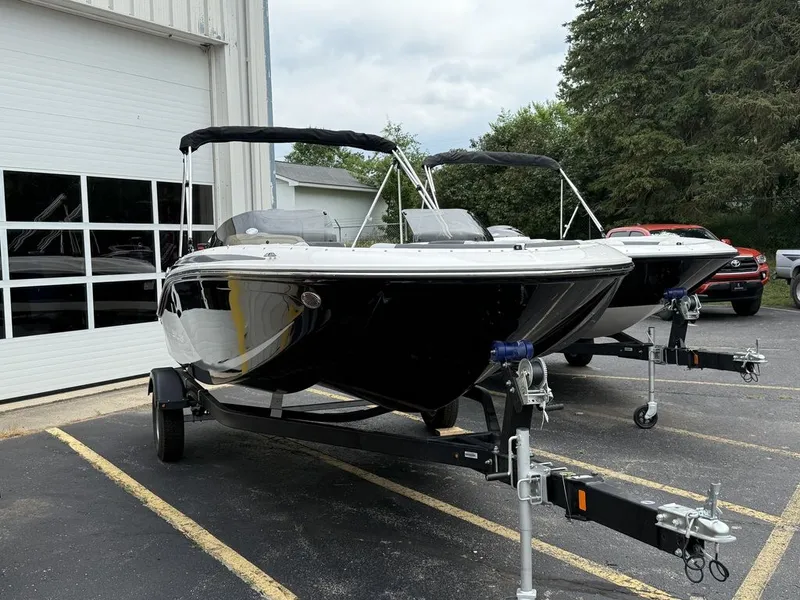 Slide: The Image of Bayliner ELEMENT E17 2025 - 2