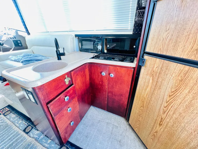 Slide: The Image of Carver Yachts 320 Voyager 1997 - 6