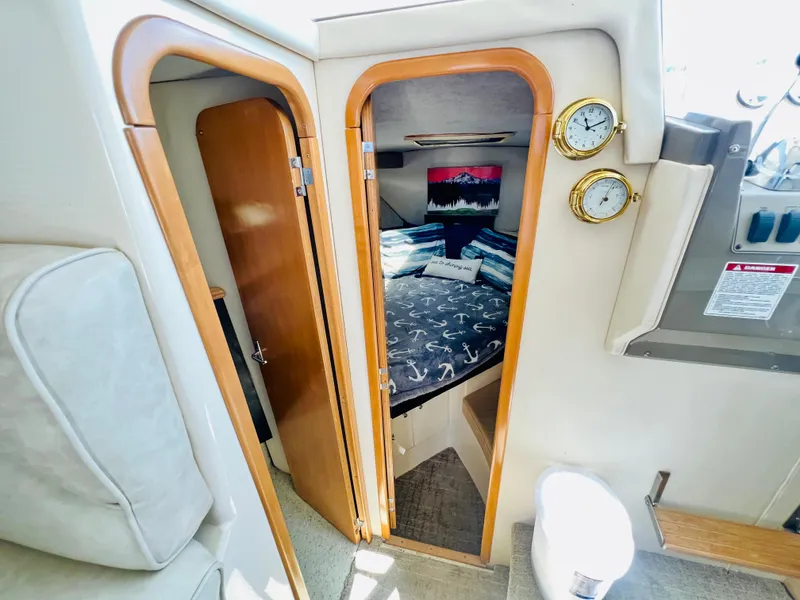 Slide: The Image of Carver Yachts 320 Voyager 1997 - 40