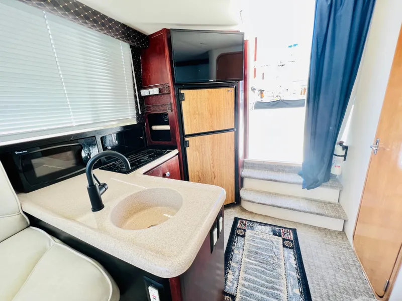 Slide: The Image of Carver Yachts 320 Voyager 1997 - 44
