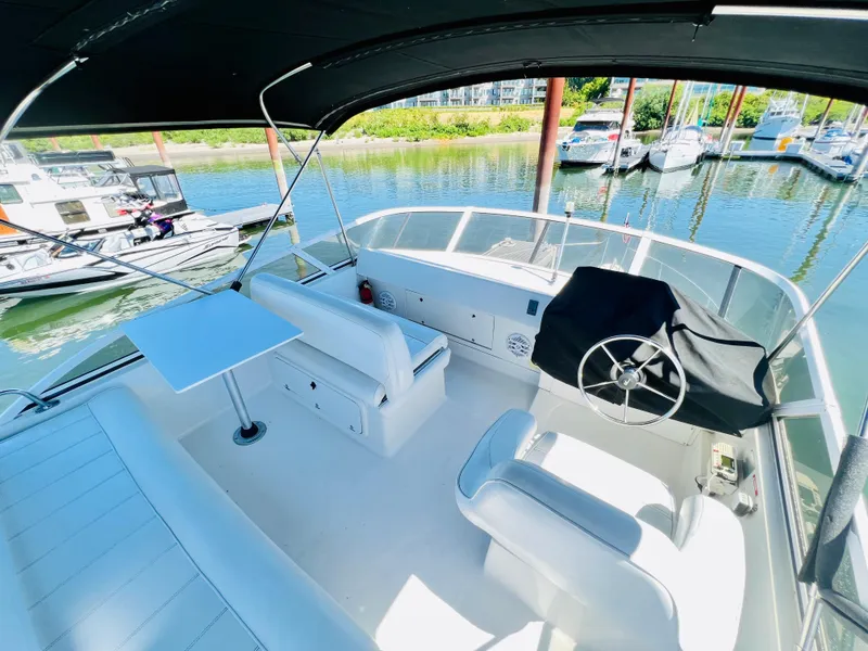 Slide: The Image of Carver Yachts 320 Voyager 1997 - 36