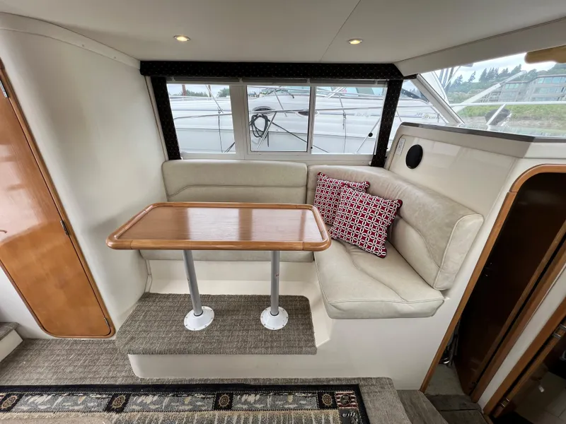 Slide: The Image of Carver Yachts 320 Voyager 1997 - 11