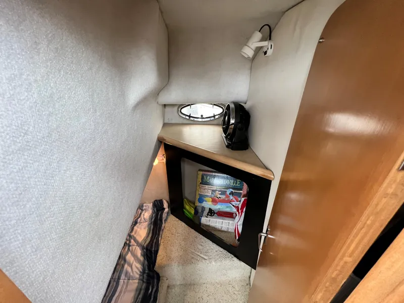 Slide: The Image of Carver Yachts 320 Voyager 1997 - 15