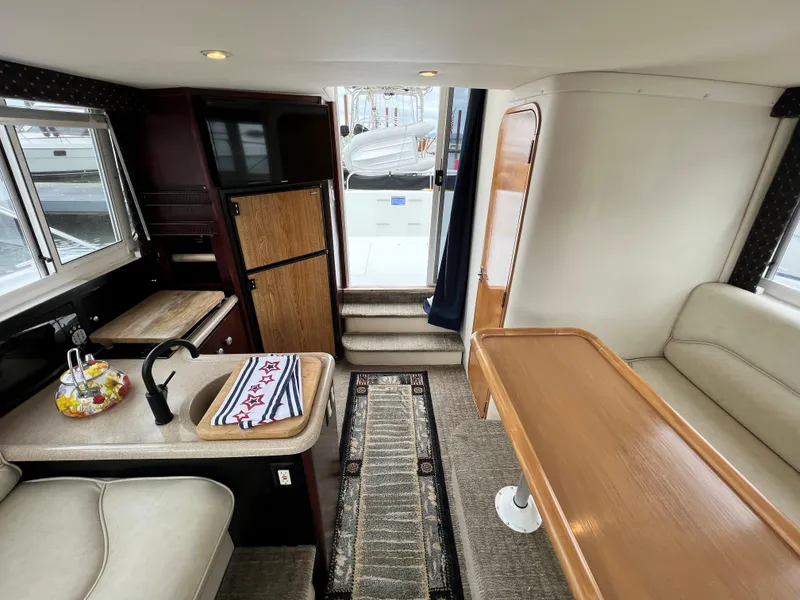 Slide: The Image of Carver Yachts 320 Voyager 1997 - 10