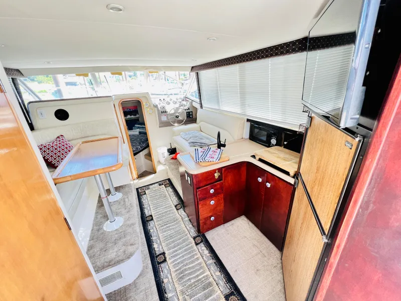 Slide: The Image of Carver Yachts 320 Voyager 1997 - 5