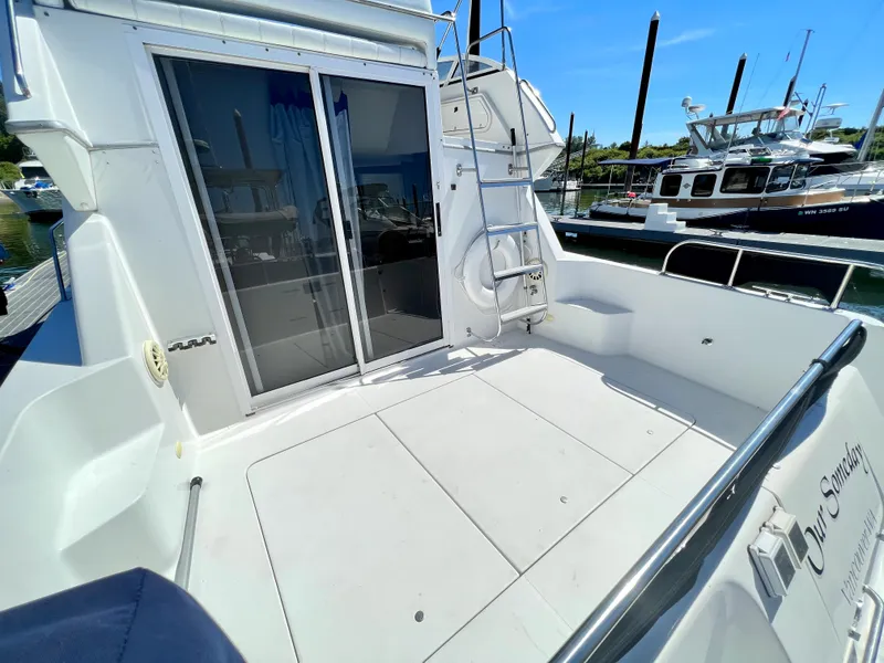 Slide: The Image of Carver Yachts 320 Voyager 1997 - 48