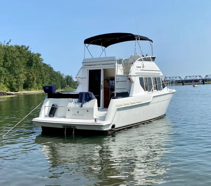 Slide: The Image of Carver Yachts 320 Voyager 1997 - 35