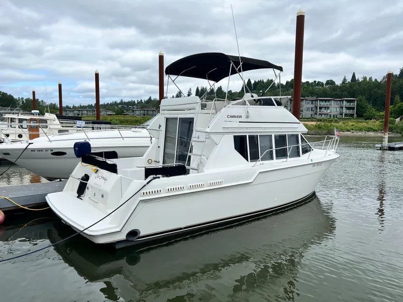 Slide: The Image of Carver Yachts 320 Voyager 1997 - 18