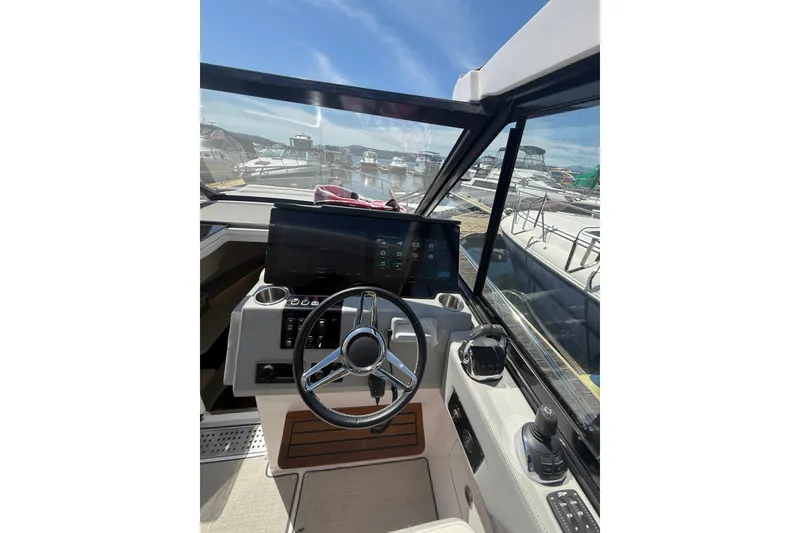 Slide: The Image of Regal 36 Grande Coupe 2021 - 14