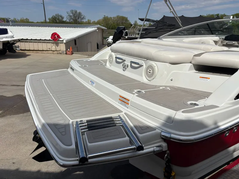 Slide: The Image of Crownline Boats 205 SS 2019 - 4