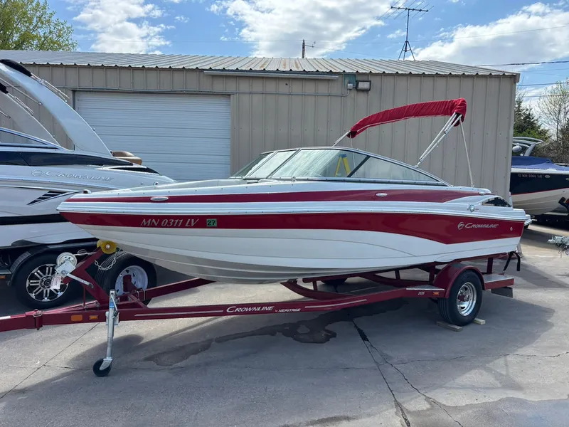 Slide: The Image of Crownline Boats 205 SS 2019 - 1