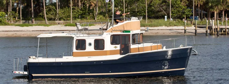 The Image of Ranger Tug R-31 CB 2027 - 0
