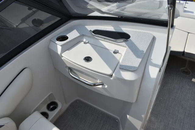 Slide: The Image of Stingray 201DC 2024 - 36