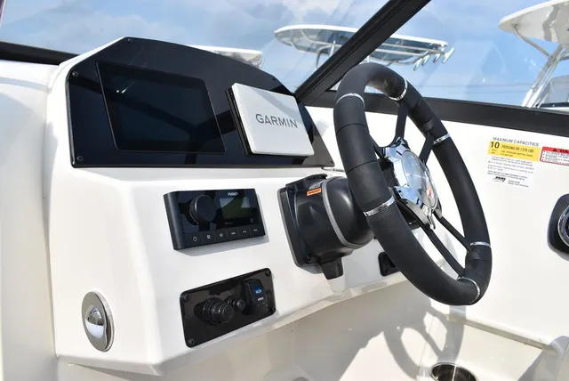 Slide: The Image of Stingray 201DC 2024 - 42