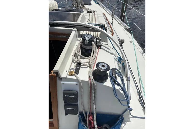 Slide: The Image of C&C 35 MK III 1986 - 18