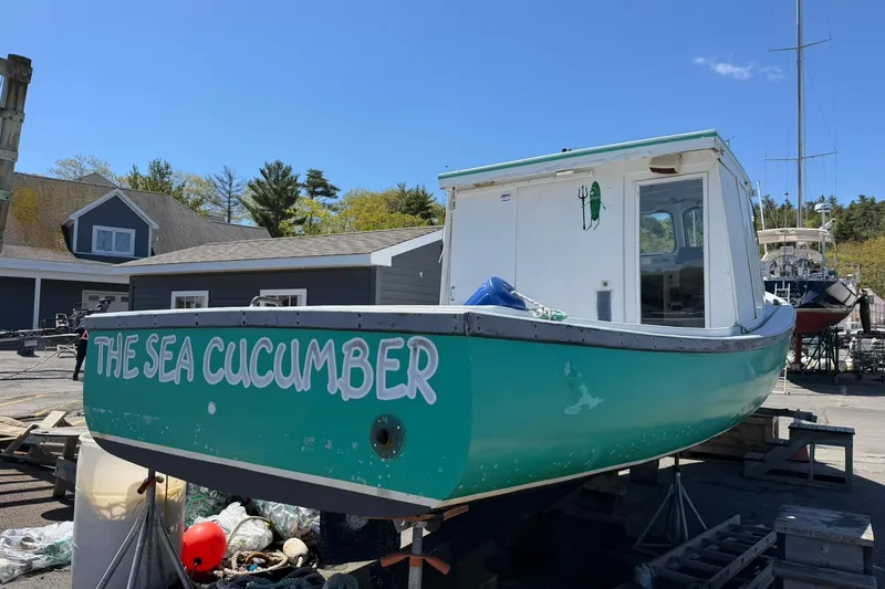 Slide: The Image of Custom Cape Islander 1984 - 45