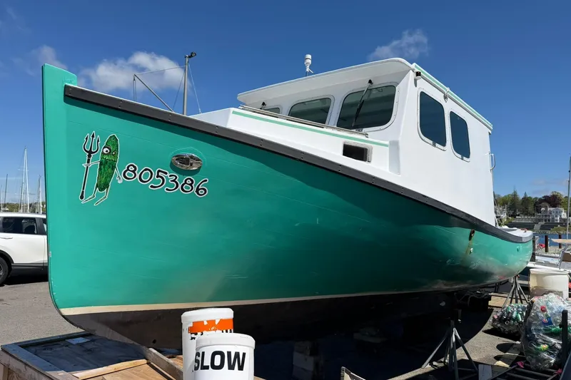 Slide: The Image of Custom Cape Islander 1984 - 3