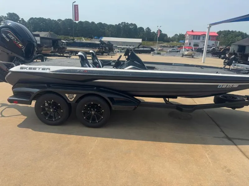 The Image of Skeeter FXR21 2026 - 0