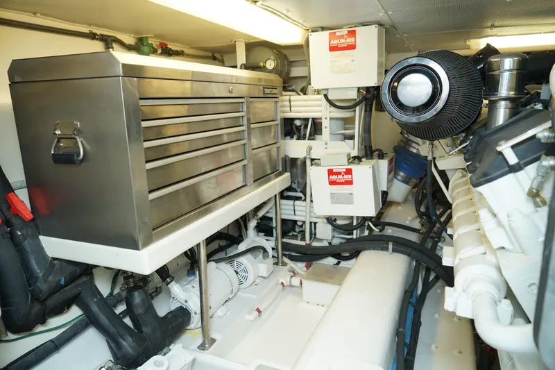 Slide: The Image of Titan 75 Custom Sportfisher 2008 - 39