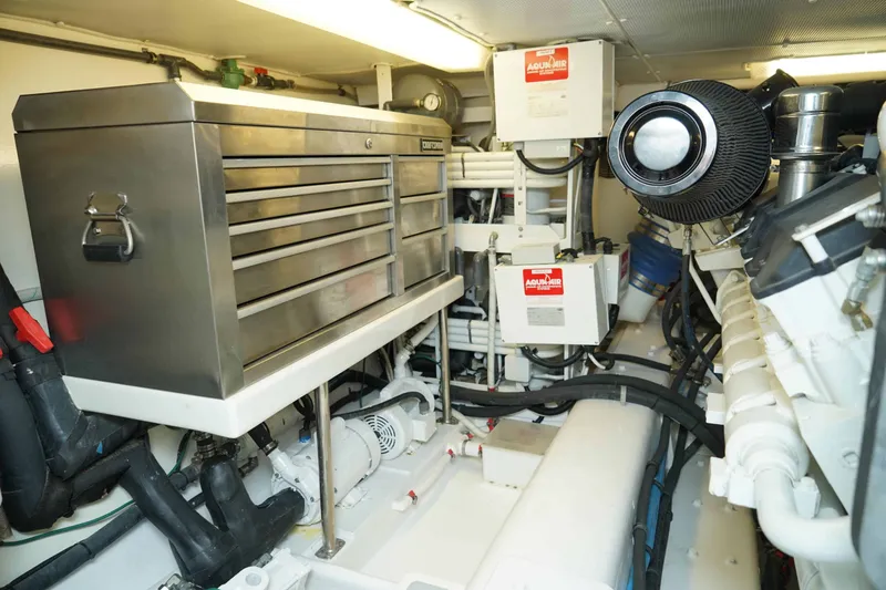 Slide: The Image of Titan 75 Custom Sportfisher 2008 - 37