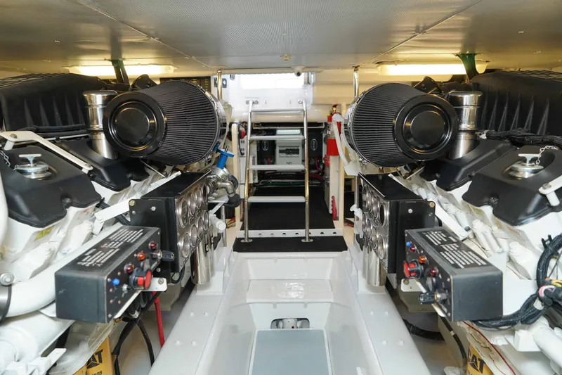 Slide: The Image of Titan 75 Custom Sportfisher 2008 - 35