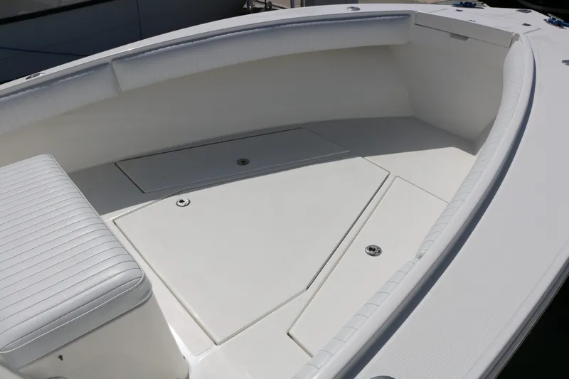 Slide: The Image of Regulator Marine 24 Classic 2007 - 10